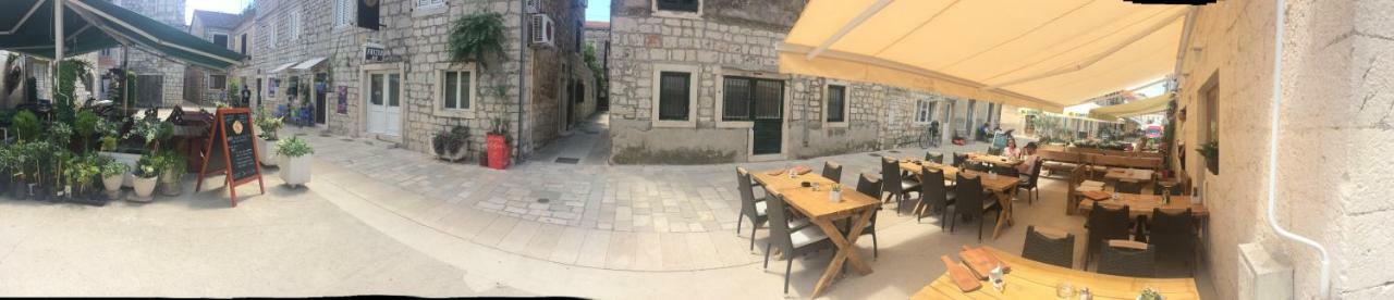 Authentico Deluxe Stari Grad Villa Stari Grad  Dış mekan fotoğraf